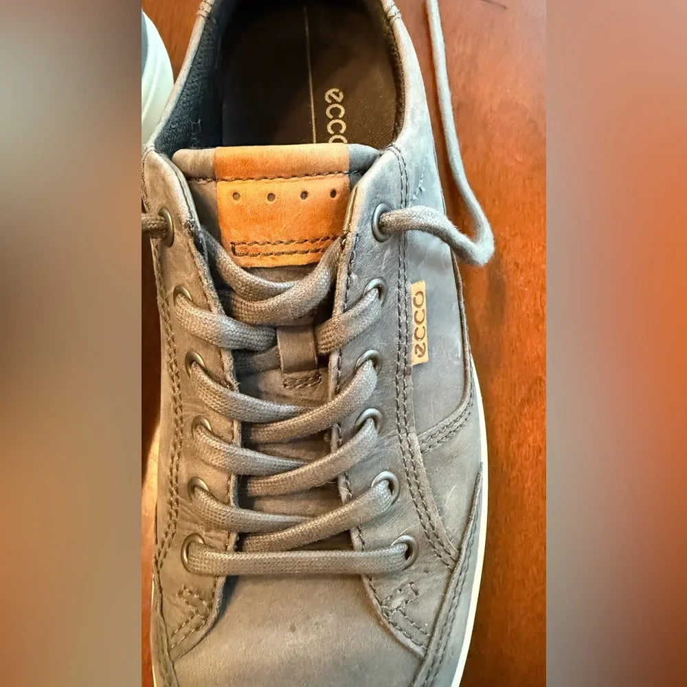Men’s Ecco Grey Sneakers. US size 8. Euro 42 - Picture 5 of 9